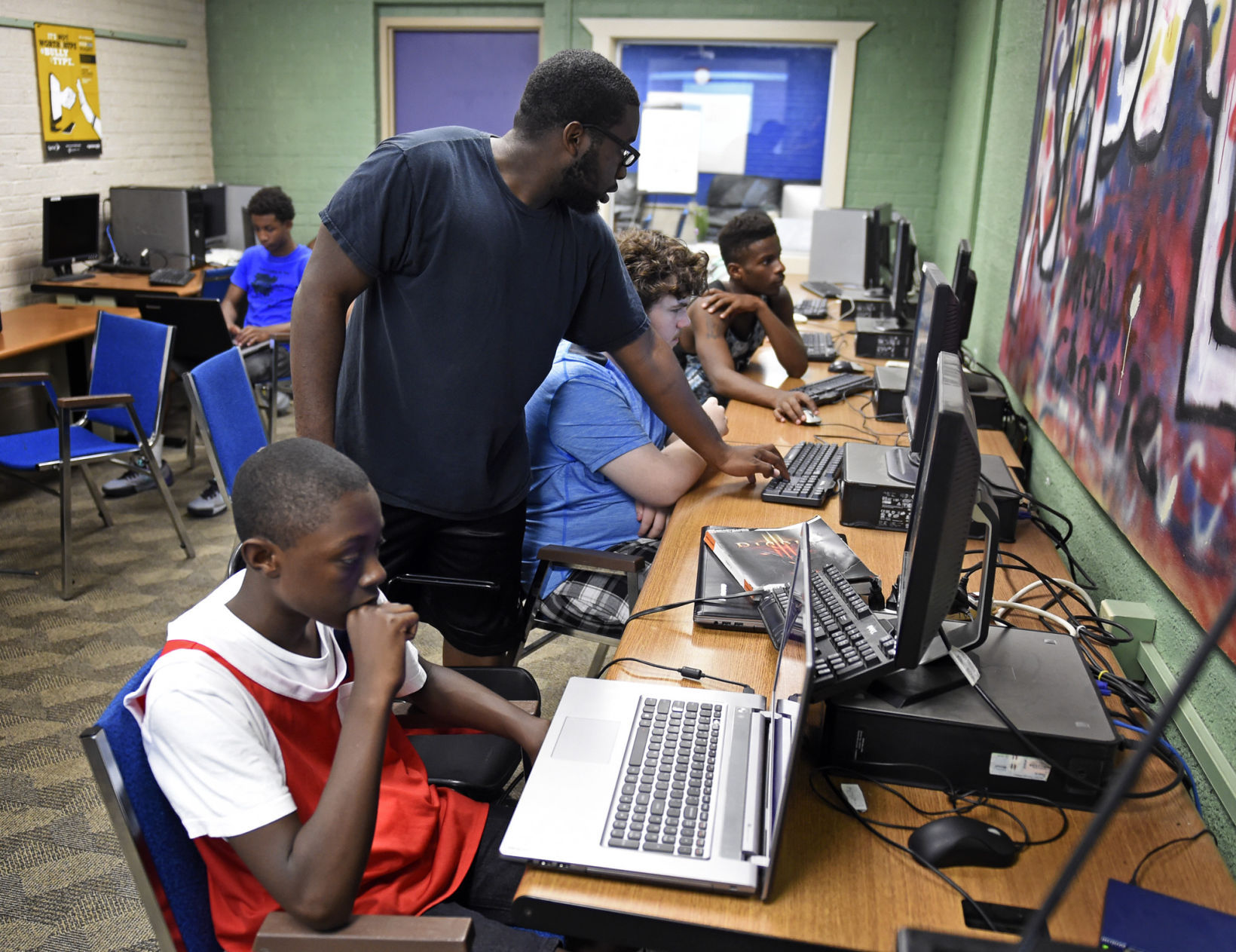 illinois teen reach Asses in oublic